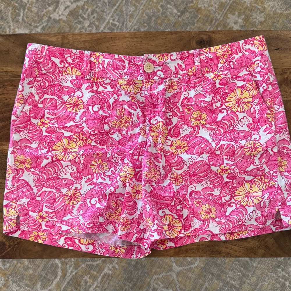 Lilly Pulitzer Walsh Shorts in Chum Bucket Pink. Size 14.